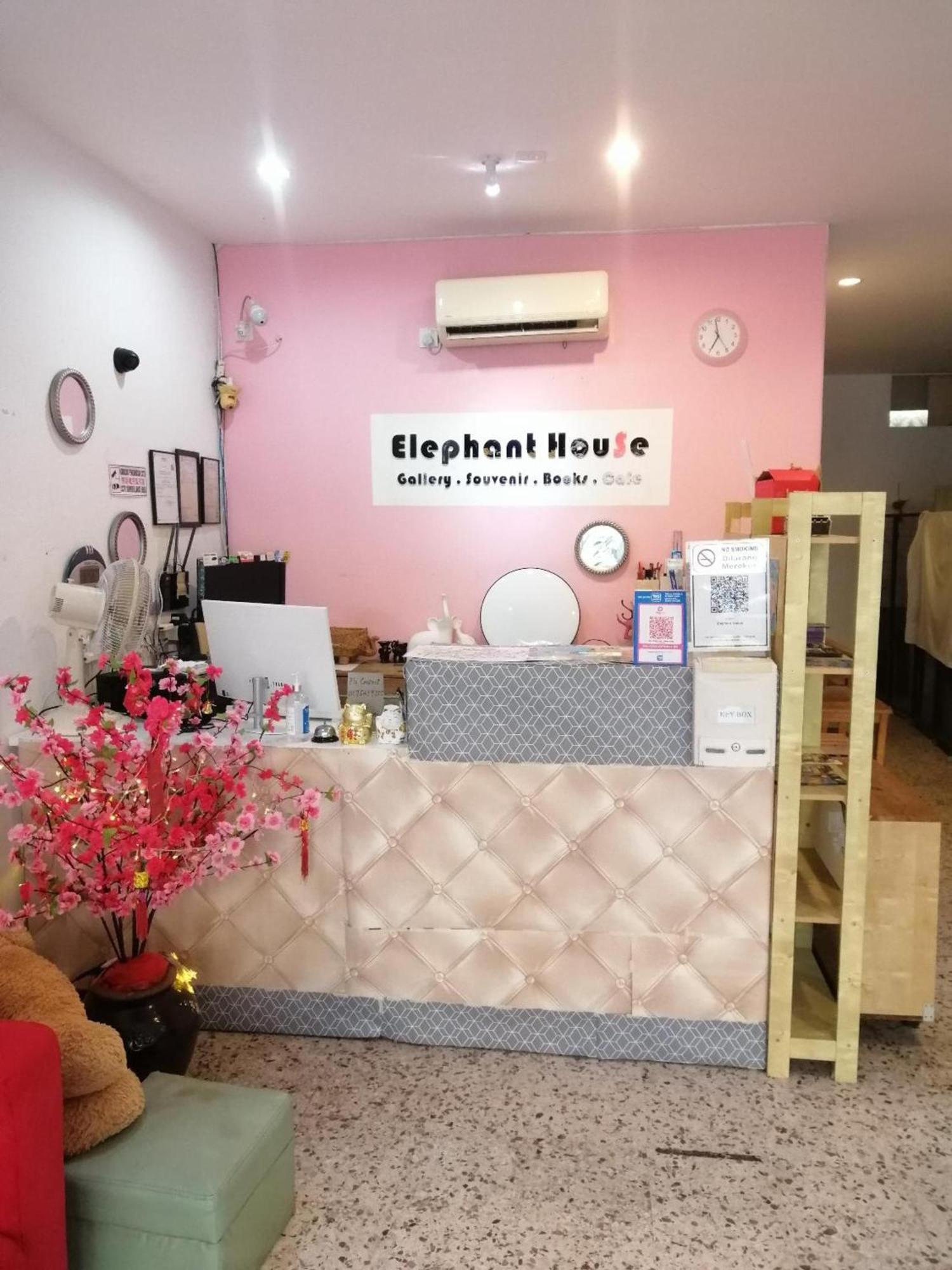 Oyo 91068 Elephant House Boutique Hotel George Town Exteriör bild